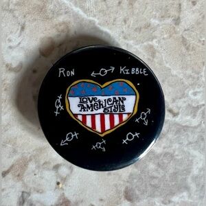 Love American Style button pin